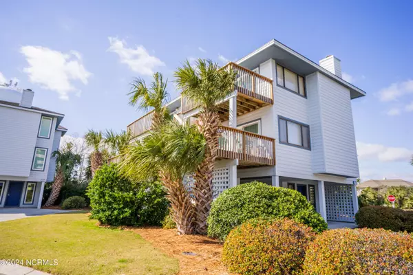 Wrightsville Beach, NC 28480,1 Sea Oats LN