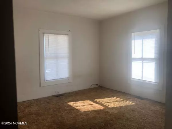 Eureka, NC 27830,119 N Church ST