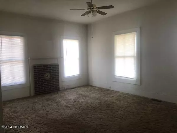 Eureka, NC 27830,119 N Church ST