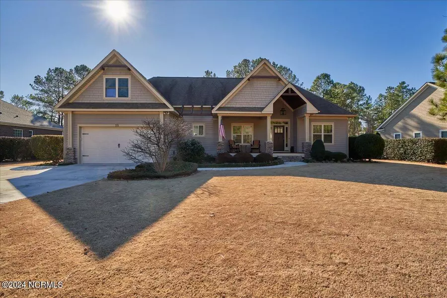 25 Spearhead DR, Whispering Pines, NC 28327