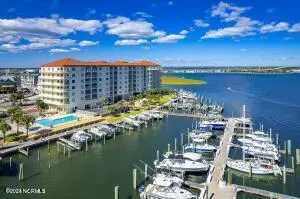 Beaufort, NC 28516,100 Olde Towne Yacht Drive 204