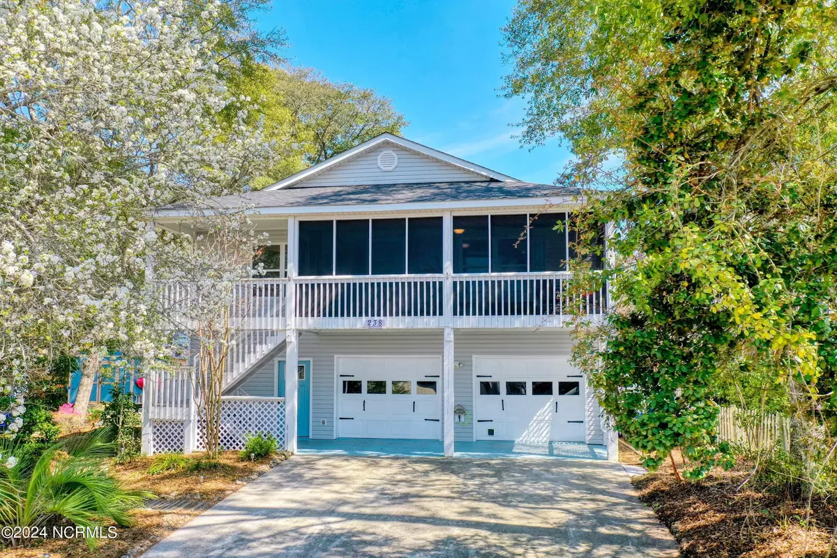 Oak Island, NC 28465,238 NE 37th ST