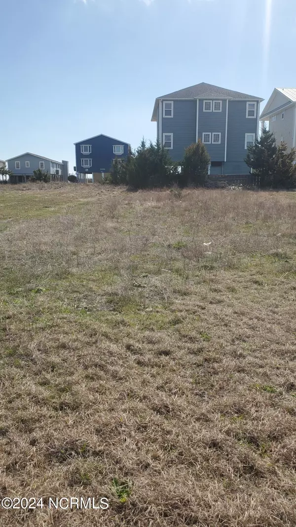 Ocean Isle Beach, NC 28469,412 E Third ST