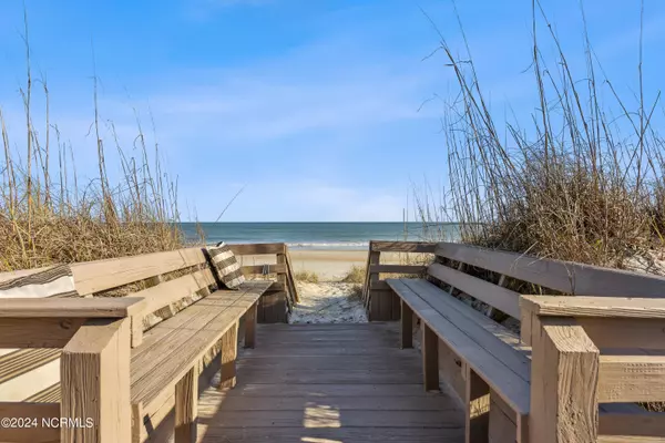 North Topsail Beach, NC 28460,1434 New River Inlet RD