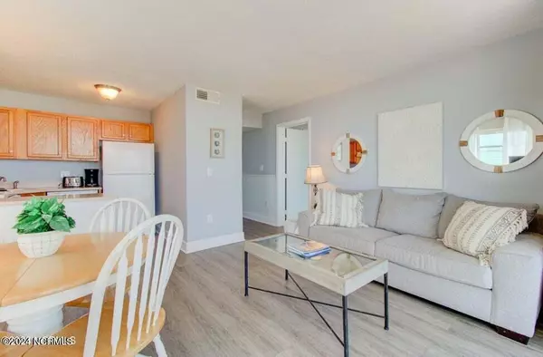 Carolina Beach, NC 28428,1615 Lake Park BLVD S #Unit 214