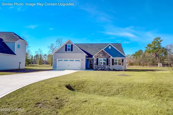 Hubert, NC 28539,602 Macy Place