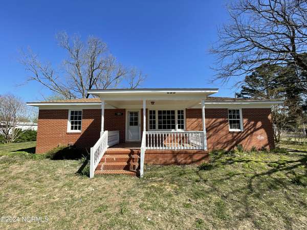 1594 Five Bridge RD, Clinton, NC 28328