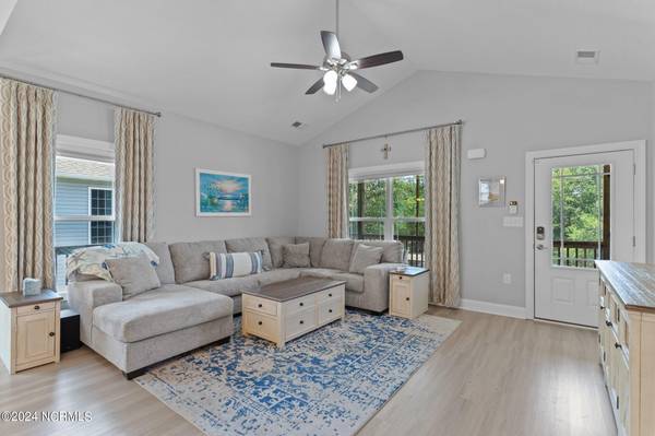 Oak Island, NC 28465,144 NE 4th ST