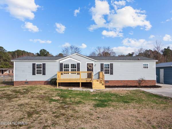 1105 Haw Branch RD,  Beulaville,  NC 28518