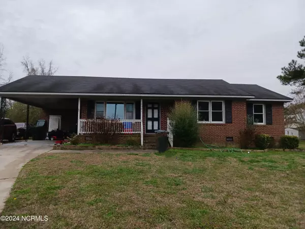 2004 Valley CIR E, Wilson, NC 27893