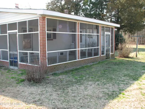 Roper, NC 27970,6733 Nc Highway 32 N