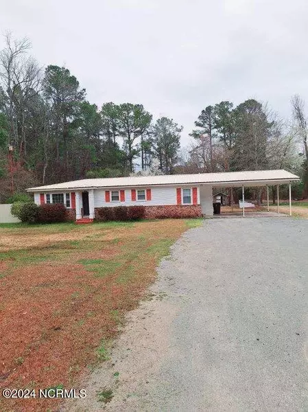 5873 Sam Potts HWY, Hallsboro, NC 28442