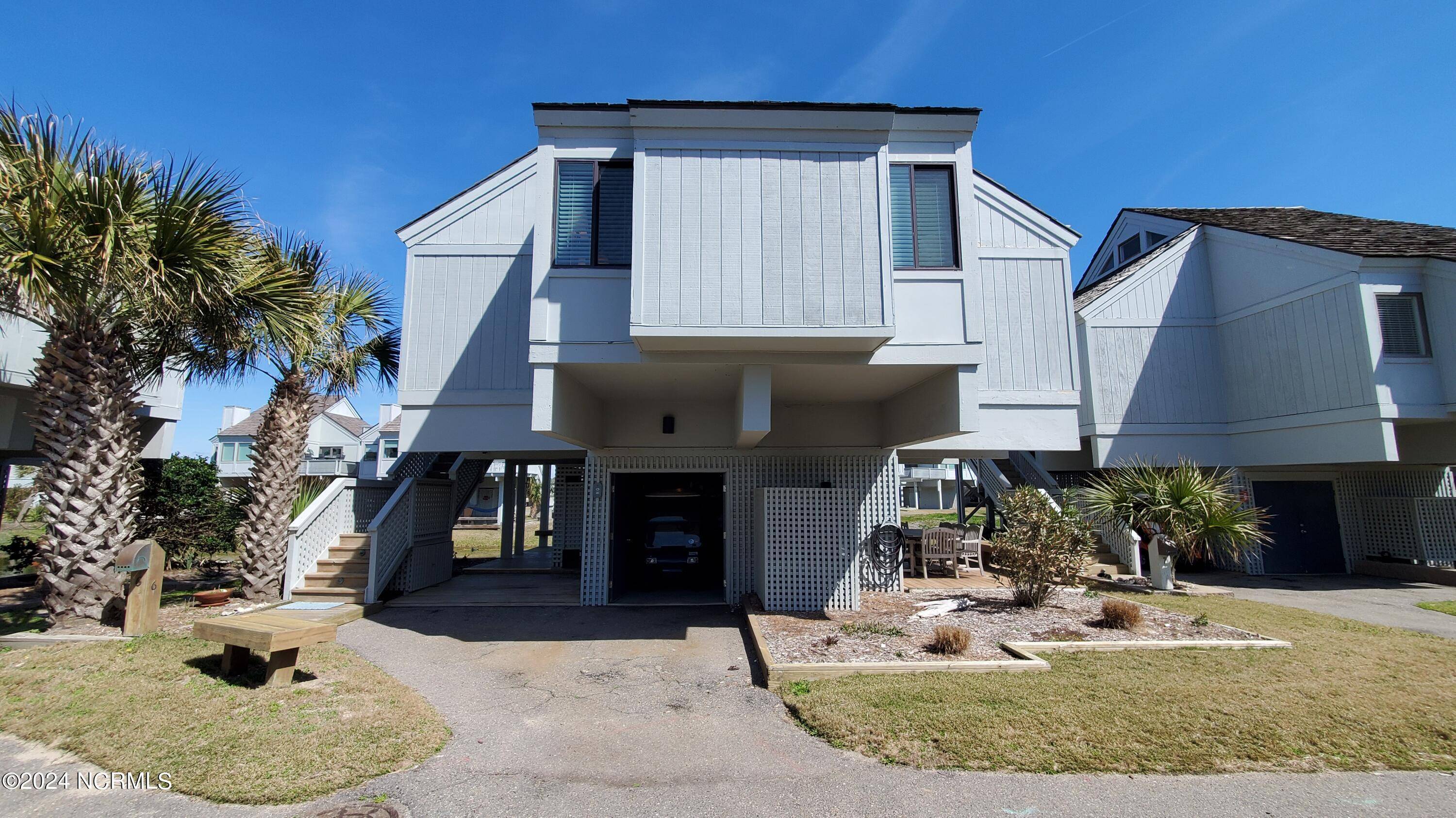 Bald Head Island, NC 28461,305 S Bald Head Wynd #Villa 6