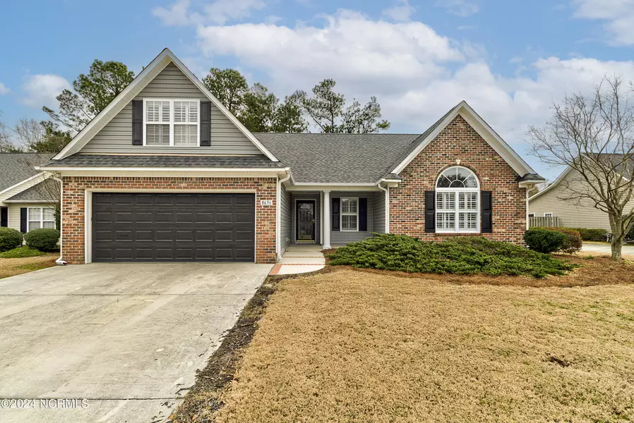 8656 Plantation Landing DR, Wilmington, NC 28411