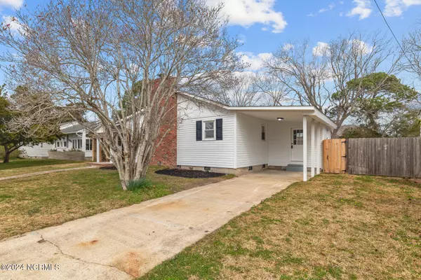 Swansboro, NC 28584,508 W Broad ST