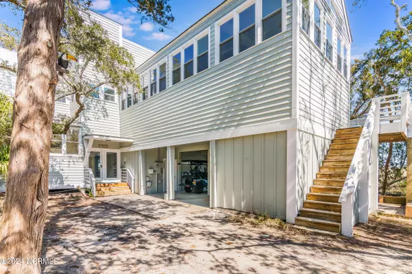 129 N Bald Head Wynd, Bald Head Island, NC 28461