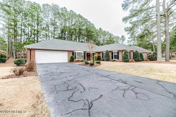 Southern Pines, NC 28387,58 Manigault Place