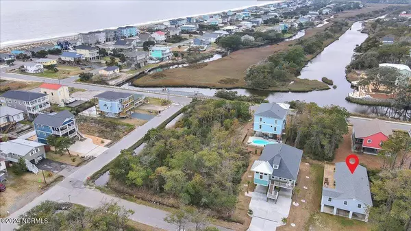 Oak Island, NC 28465,115 SE 41st ST