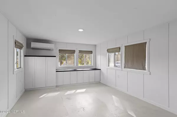 Gloucester, NC 28528,197 Chadwick DR