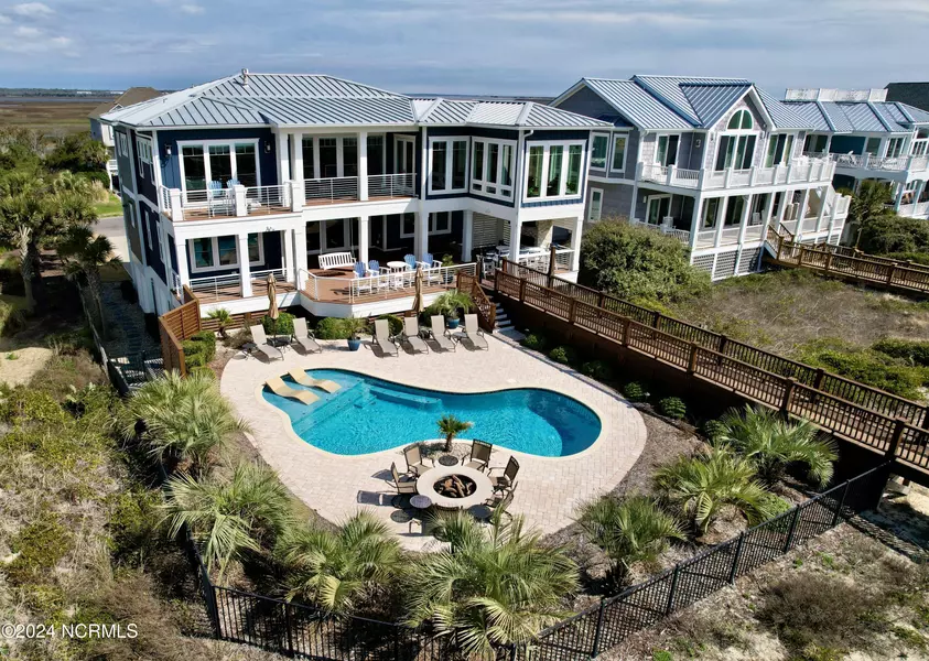 511 Caswell Beach RD, Caswell Beach, NC 28465