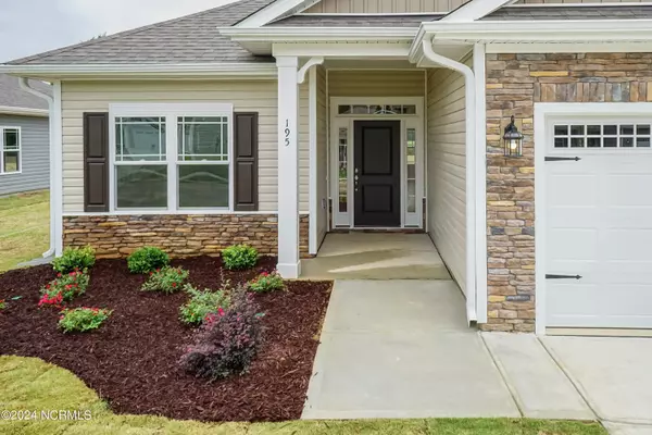 Richlands, NC 28574,742 Greenwich PL