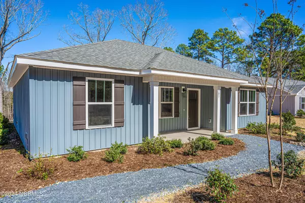 Southern Pines, NC 28387,585 Mcneill RD