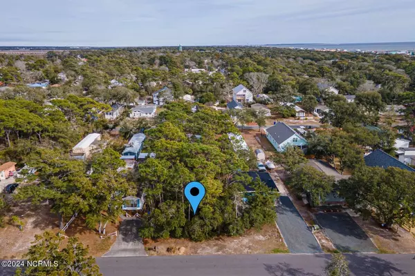 Oak Island, NC 28465,122 NE 71st ST