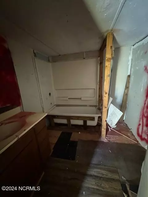 Magnolia, NC 28453,488 Isham Frederick RD