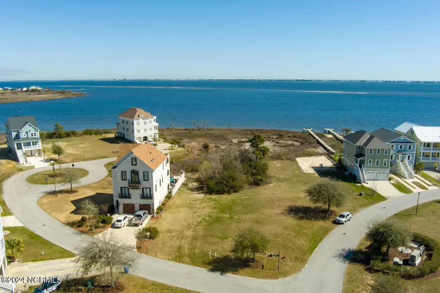 104 Greenhill PL, Newport, NC 28570