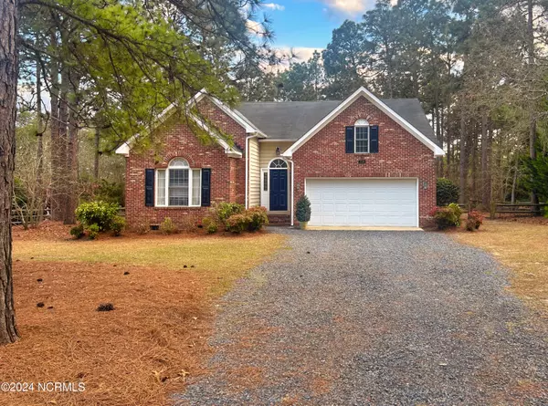 112 Pinecone CT, West End, NC 27376