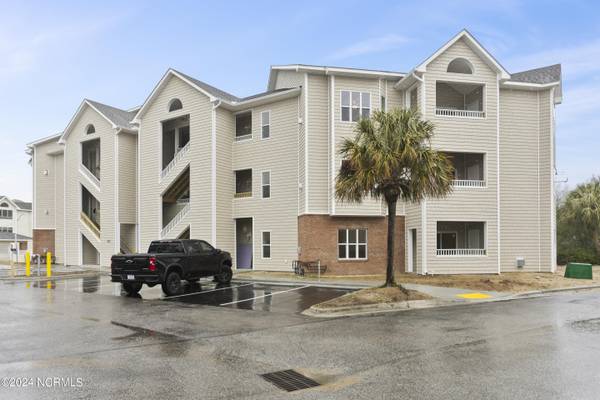 619 Spencer Farlow DR #32,  Carolina Beach,  NC 28428