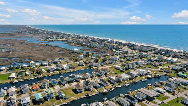 Surf City, NC 28445,7026 7th ST