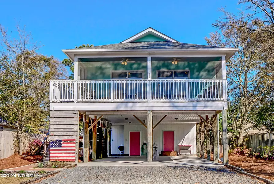 110 NE 15th ST, Oak Island, NC 28465