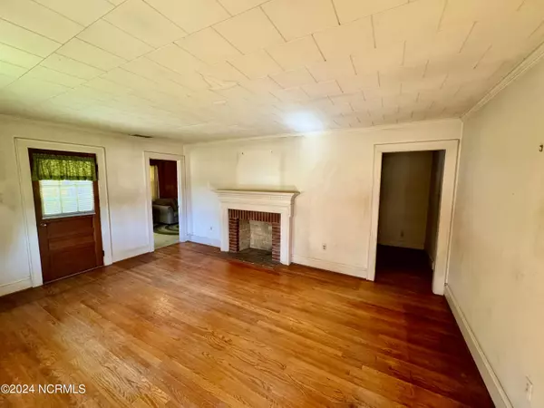Williamston, NC 27892,402 Halifax ST
