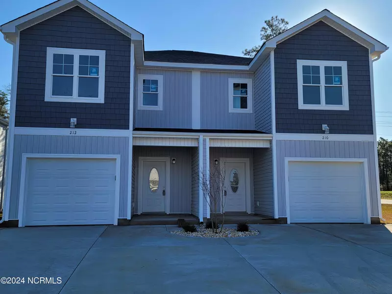 210 Holly Sands Loop, Holly Ridge, NC 28445