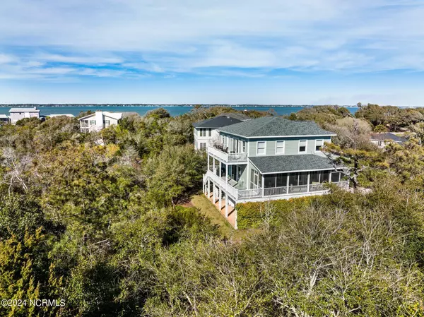 Pine Knoll Shores, NC 28512,532 Coral DR