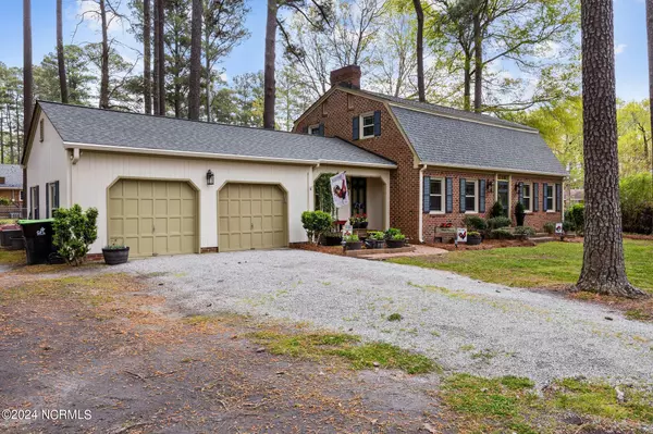 Robersonville, NC 27871,702 Pope ST