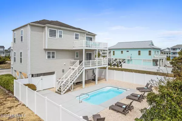 Holden Beach, NC 28462,118 Carolina AVE