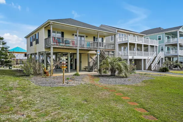 1728 W Dolphin Drive, Oak Island, NC 28465