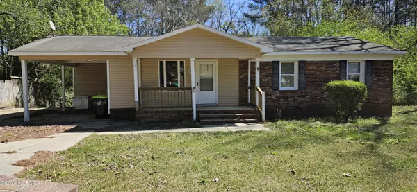 804 N Broad ST, Roseboro, NC 28382