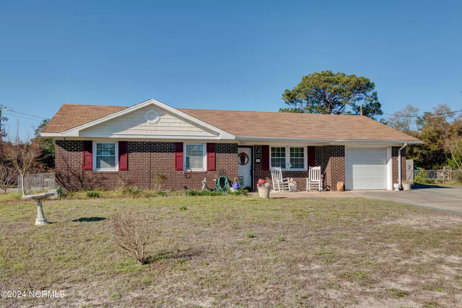 301 Burbank RD, Wilmington, NC 28412