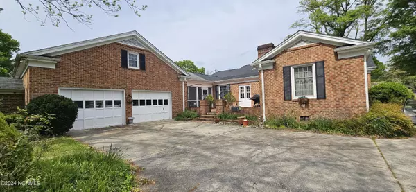 Clinton, NC 28328,105 Finch ST