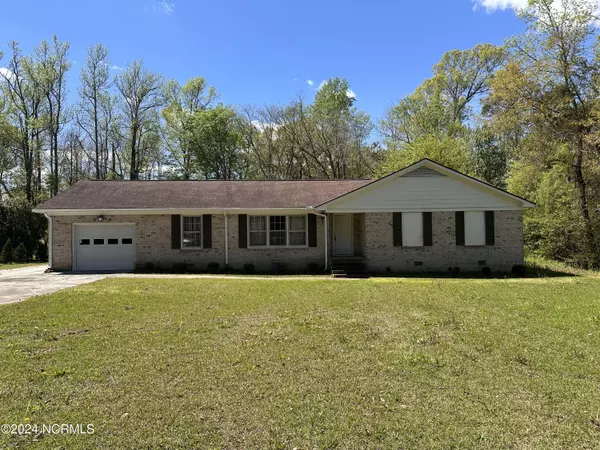 112 Rock Creek DR S, Jacksonville, NC 28540