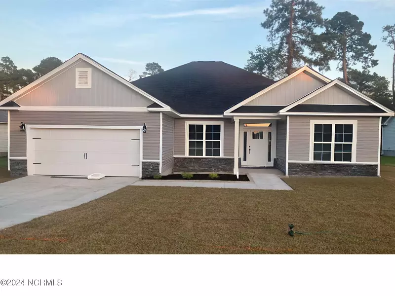 1306 Caracara DR, New Bern, NC 28560