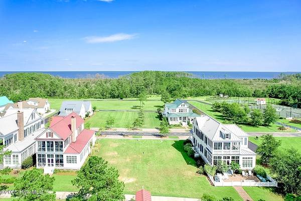 Oriental, NC 28571,301 E Harborside RD