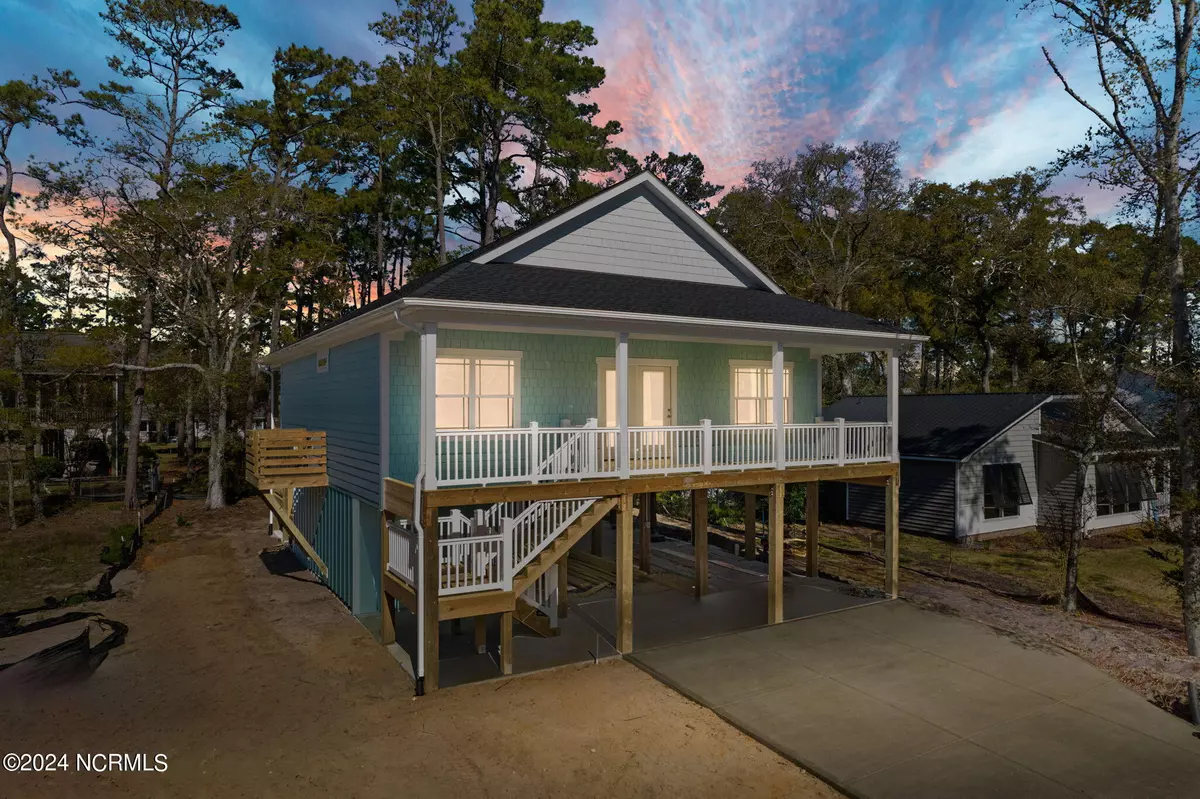 Oak Island, NC 28465,131 NW 18th ST