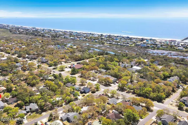 Oak Island, NC 28465,111 NE 15th ST