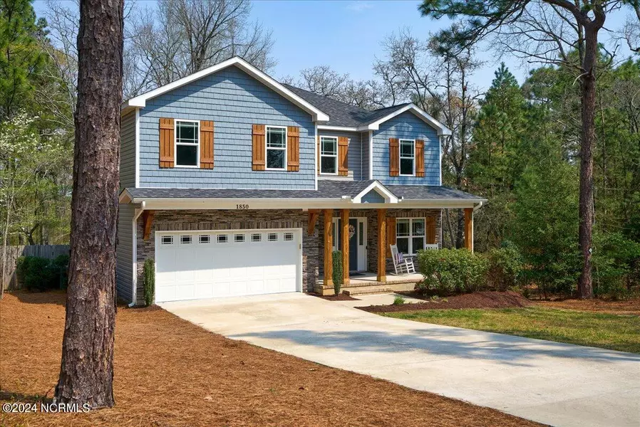 1850 Longleaf DR E, Pinehurst, NC 28374