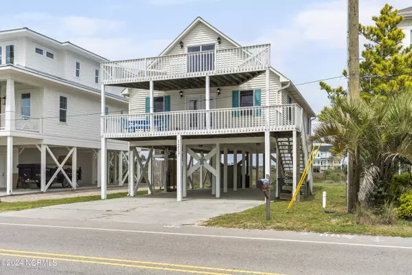 Surf City, NC 28445,1217 N New River DR