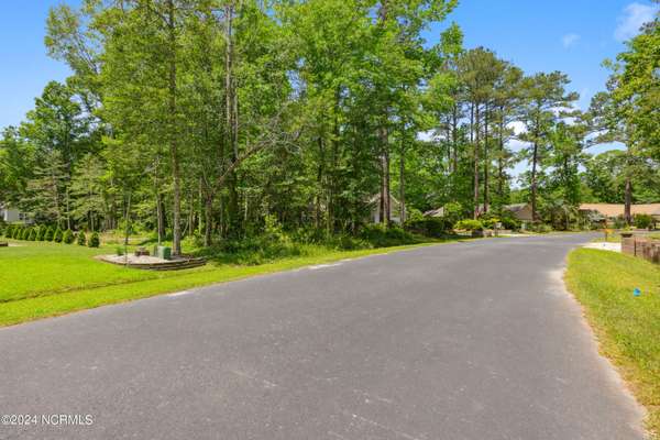 15 Oakbark CT, Carolina Shores, NC 28467